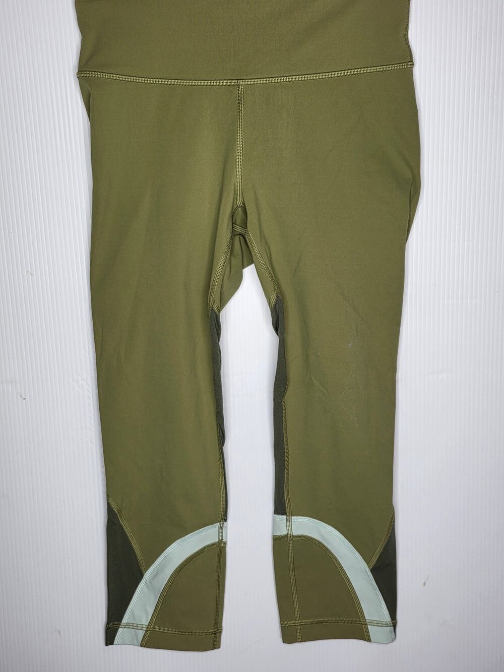 Lululemon Crop Leggings Sz 6 Olive Green Colorblock Athletic Yoga Running Pants
